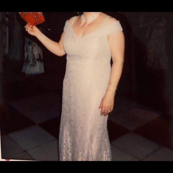 Party or wedding dress - Picture 2 of 7